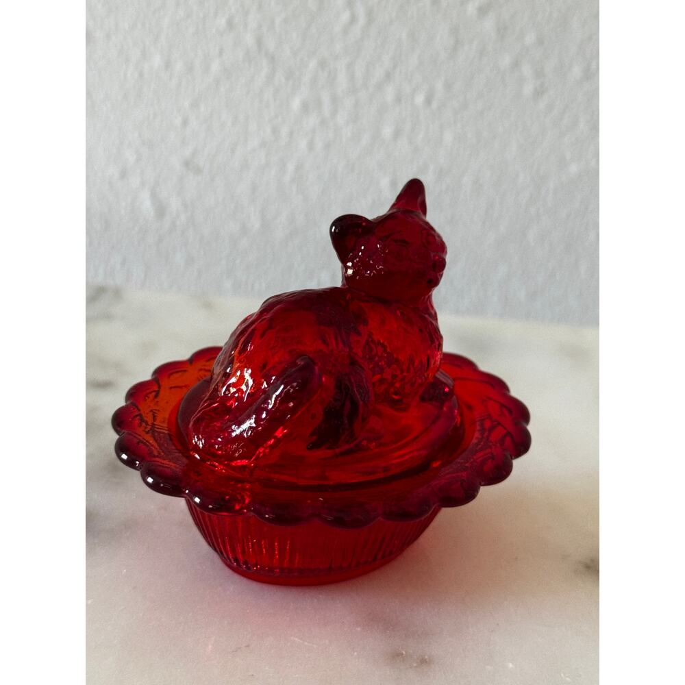 Mosser Glass Limited Edition Mini Cat on Nest - Picture 4 of 12